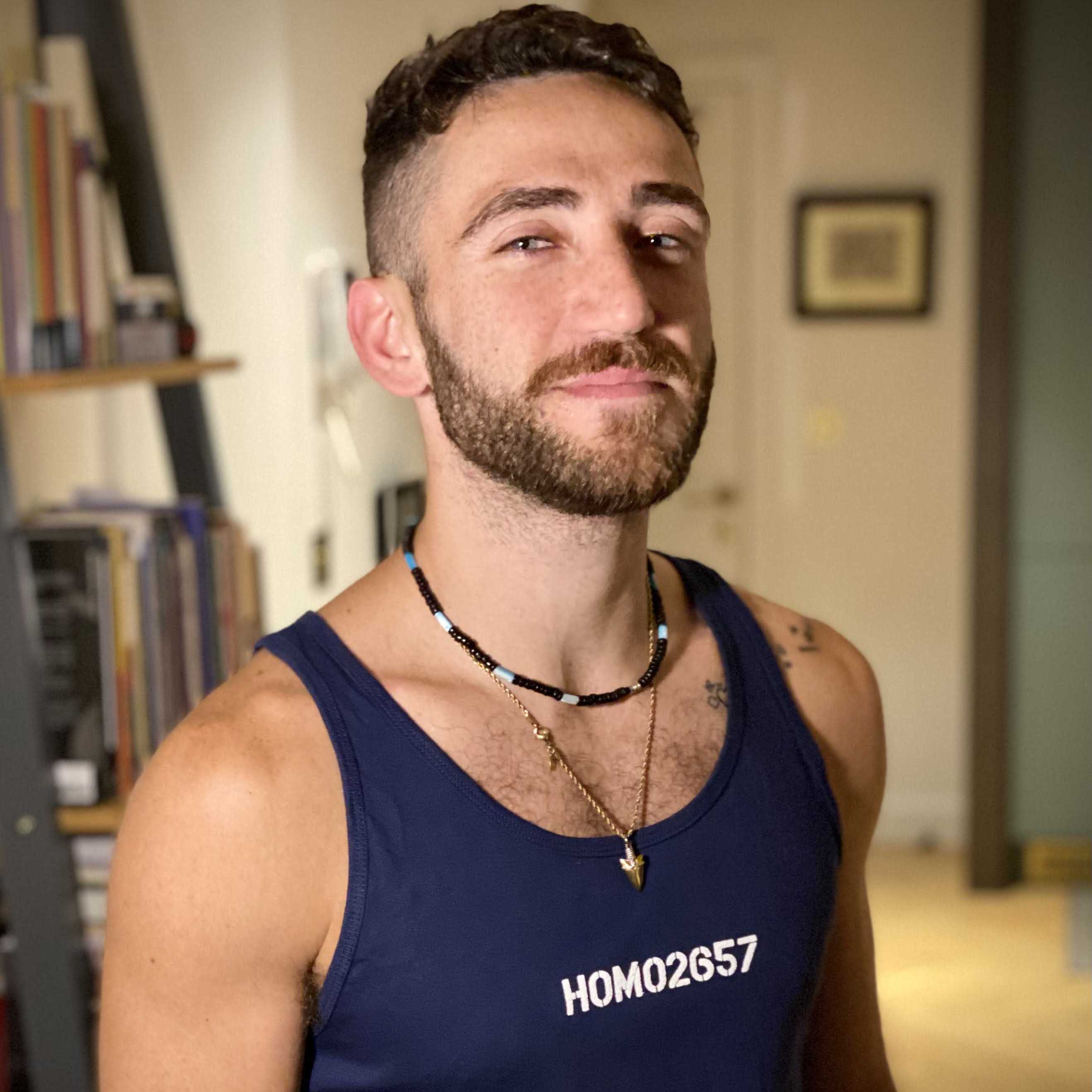 homo2657 tank in navy