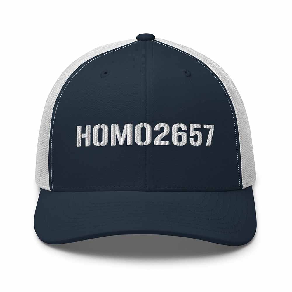 Navy and white snapback trucker cap with 'HOMO2657' text on a white background